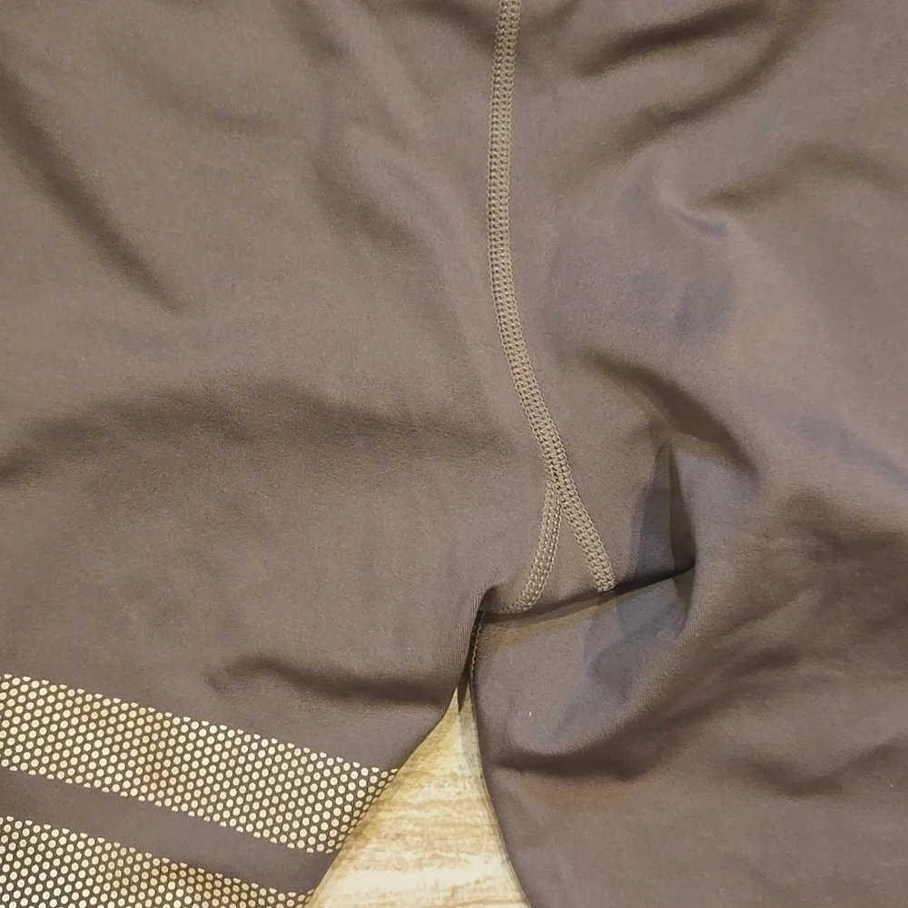 New Stronger Label "The Signature One" Falcon Gold Leggings - Picture 11 of 12